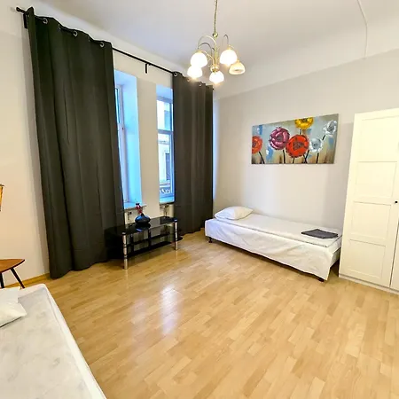 Grecinieku Old Town Two Bedroom Daire *