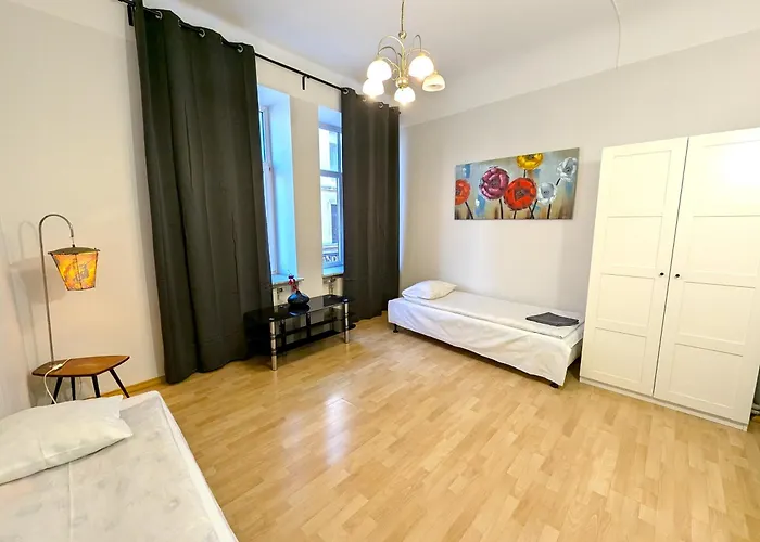 Grecinieku Old Town Two Bedroom Dzīvoklis *